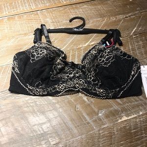 Rene Rofe’ Black Lingerie Bra 36C NWT.